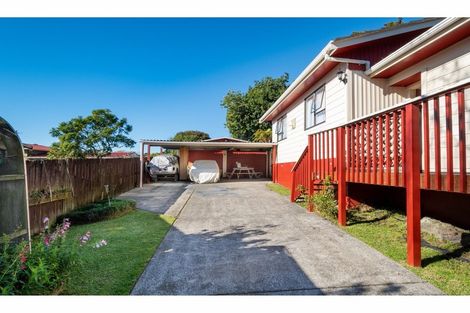 Photo of property in 10 Scarlet Drive, Ranui, Auckland, 0612