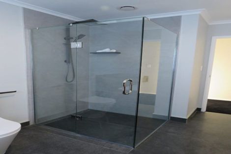 Photo of property in 2 Paapaka Way, Waiuku, 2123