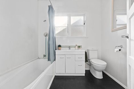 Photo of property in 48 George Street, Blenheim, 7201