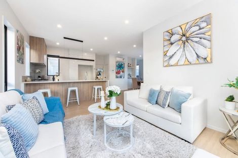 Photo of property in 7a Buisson Glade, West Harbour, 0618
