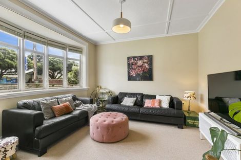 Photo of property in 181 The Parade, Island Bay, Wellington, 6023