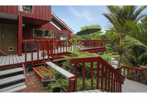 Photo of property in 74 Roberts Road, Glenfield, Auckland, 0629