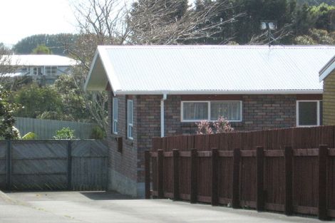Photo of property in 15b Poplar Grove, Whalers Gate, New Plymouth, 4310