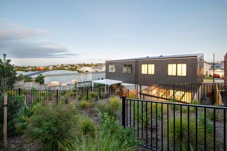 Photo of property in 28b Kukuwai Avenue, Red Beach, 0932