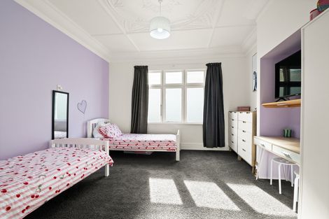 Photo of property in 21 Hargest Crescent, Saint Kilda, Dunedin, 9012