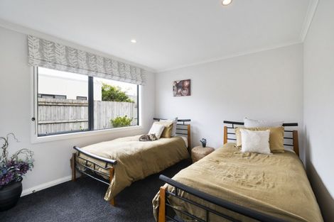 Photo of property in 9 Saint Heliers Grove, Fitzherbert, Palmerston North, 4410