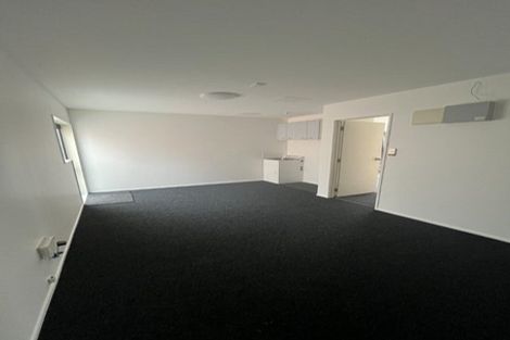 Photo of property in 37 Fields Parade, Oteha, Auckland, 0632