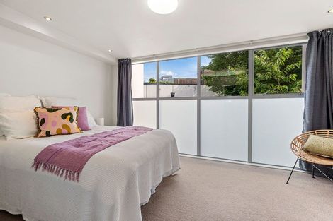 Photo of property in 1/142 Onslow Road, Khandallah, Wellington, 6035
