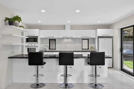 Photo of property in 11 Constance Place, Aidanfield, Christchurch, 8025