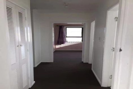 Photo of property in 36 Longburn Road, Henderson, Auckland, 0610