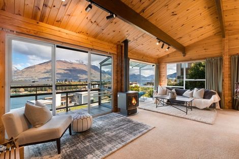 Photo of property in 20 Earnslaw Terrace, Queenstown, 9300