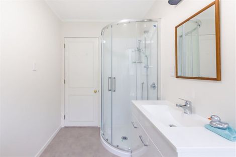 Photo of property in 56a Rewarewa Crescent, Waikanae, 5036