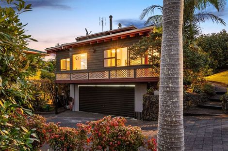 Photo of property in 181 Luckens Road, West Harbour, Auckland, 0618