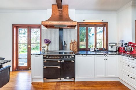 Photo of property in 4 Kent Road, Saint Johns Hill, Whanganui, 4501