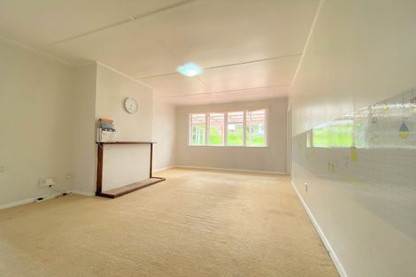Photo of property in 47 Hutchinson Avenue, New Lynn, Auckland, 0600