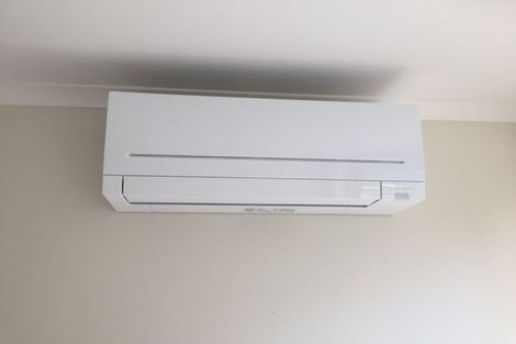 Photo of property in 20 Ridgeview Close, Red Beach, 0932