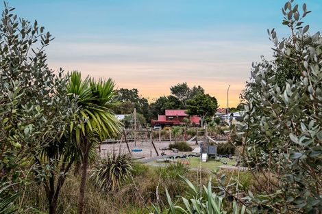 Photo of property in 4 Matairangi Avenue, Totara Heights, Auckland, 2105