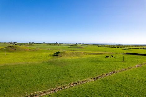 Photo of property in 306 Pungarehu Road, Pungarehu, 4685