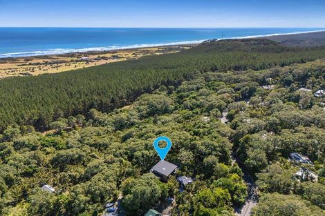 Photo of property in 167 Motutara Road, Muriwai, Waimauku, 0881