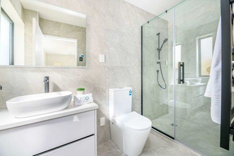 Photo of property in 2/11 Avondale Road, Taradale, Napier, 4112