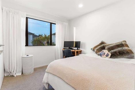 Photo of property in 136c Tiriwa Drive, Massey, Auckland, 0614