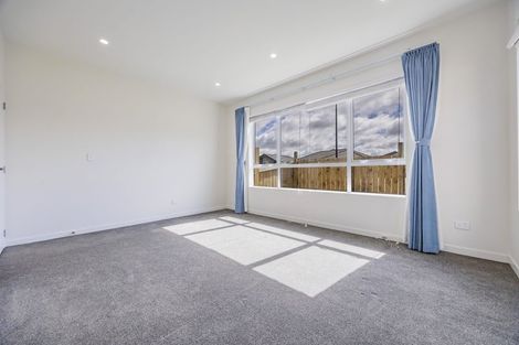 Photo of property in 12 Moemoea Avenue, Kumeu, 0810