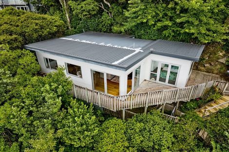 Photo of property in 72 Paremata Road, Paremata, Porirua, 5024