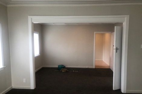 Photo of property in 3166 Great North Road, New Lynn, Auckland, 0600