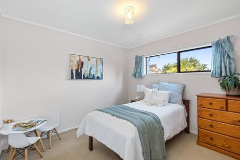 Photo of property in 10a Stillwater Crescent, Stillwater, Silverdale, 0993