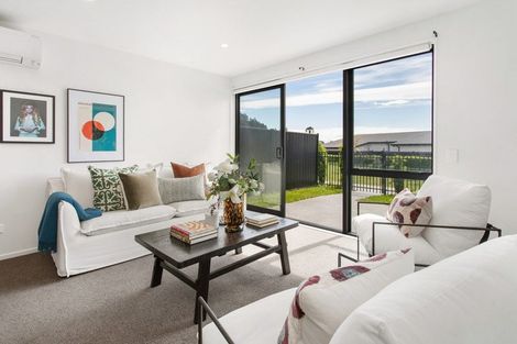 Photo of property in 5 Wheatsheaf Lane, Heathcote Valley, Christchurch, 8022