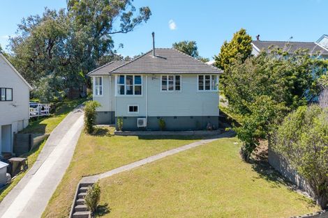 Photo of property in 15 Martin Street, Ranui, Porirua, 5024