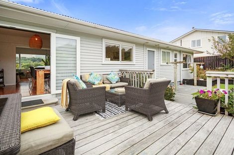 Photo of property in 68 Redwood Avenue, Tawa, Wellington, 5028