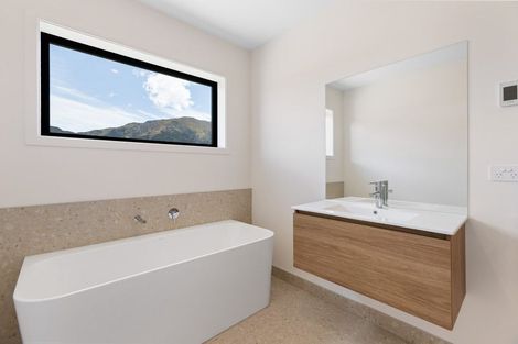 Photo of property in 4 Pipson Way, Lake Hawea, 9382