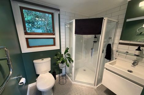 Photo of property in 43 Makara Road, Karori, Wellington, 6012