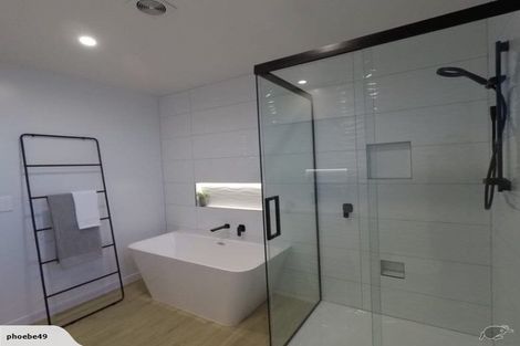 Photo of property in 15 Mount Creighton Crescent, Wanaka, 9305