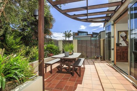 Photo of property in 14 Hastings Road, Mairangi Bay, Auckland, 0630