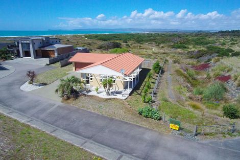 Photo of property in 159 Bream Bay Drive, Ruakaka, 0116