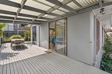 Photo of property in 1/21 Sarajevo Place, Massey, Auckland, 0614