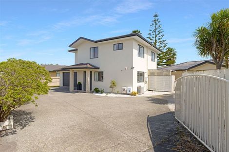 Photo of property in 52b Rimu Street, New Lynn, Auckland, 0600