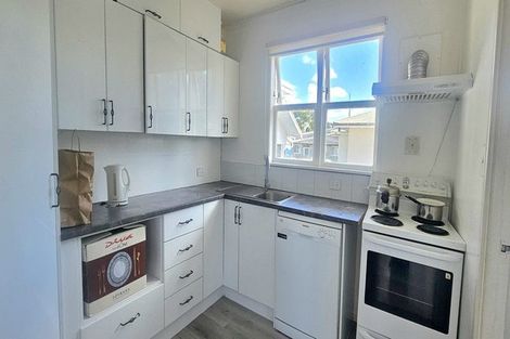 Photo of property in 2 Signal Street, Marton, 4710