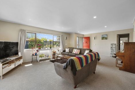 Photo of property in 7 Kathleen Place, Rainbow Point, Taupo, 3330