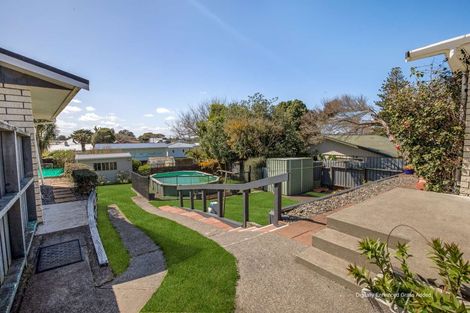 Photo of property in 102 Matai Street, Castlecliff, Whanganui, 4501