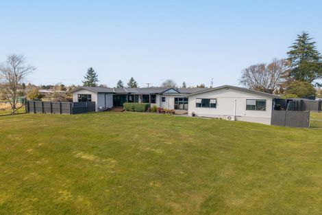 Photo of property in 92 Baird Road, Tokoroa, 3491