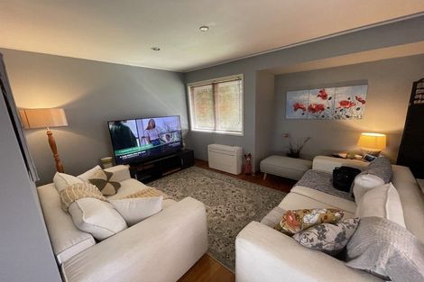 Photo of property in 8 Miro Place, Waiuku, 2123