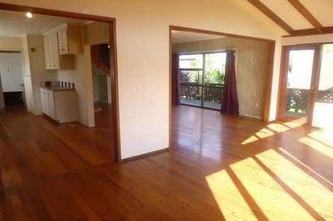 Photo of property in 8 Helleur Road, Massey, Auckland, 0614