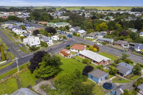 Photo of property in 16 Moir Street, Eltham, 4322