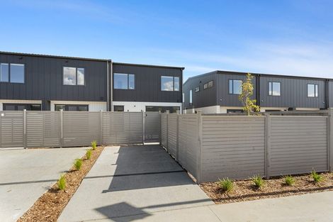 Photo of property in 24 Viridian Avenue, Rosehill, 2113