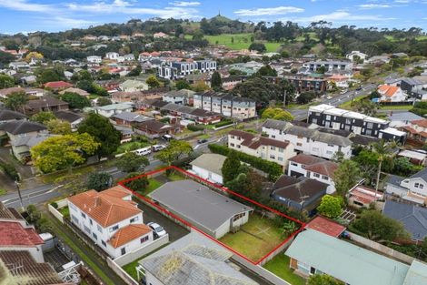 Photo of property in 31 Campbell Road, Onehunga, Auckland, 1061