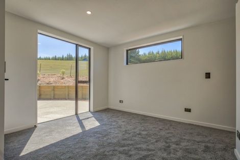 Photo of property in 58 Forest Heights, Wanaka, 9305