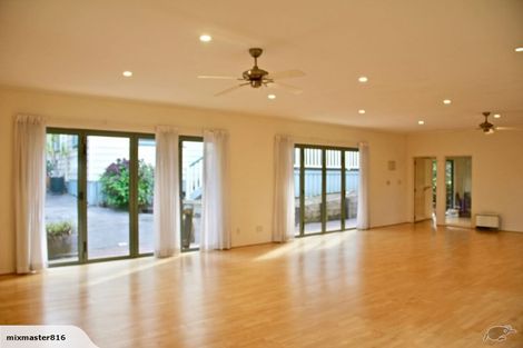 Photo of property in 18 Huia Road, Titirangi, Auckland, 0604